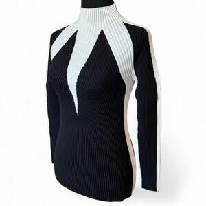 90s mod fitted black/white ribbed sweater – geometric monochrome statement
